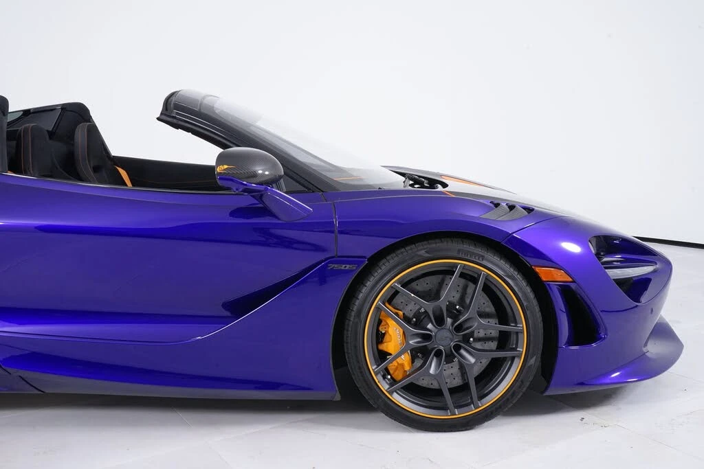 2025 McLaren 750S Spider - Image 15 of 28
