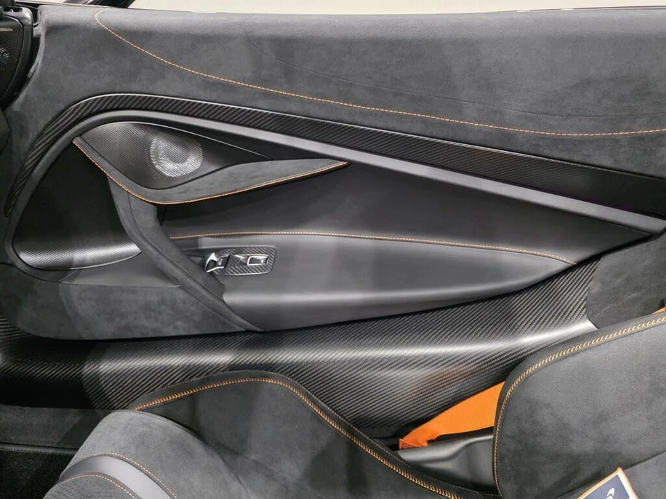 2025 McLaren 750S Spider - Image 16 of 30