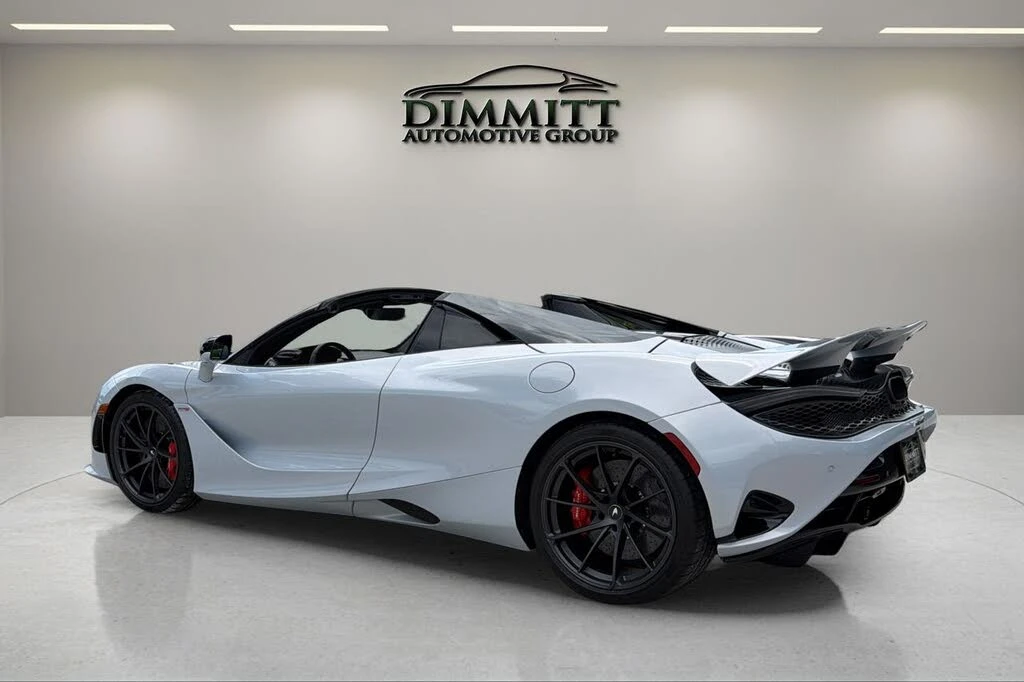 2025 McLaren 750S Spider - Image 8 of 30