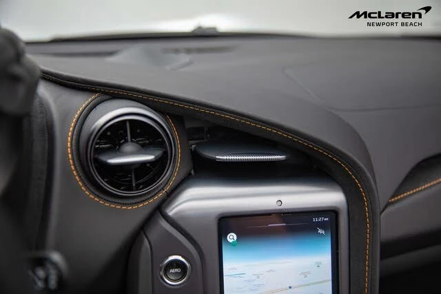 2025 McLaren 750S Spider - Image 18 of 25