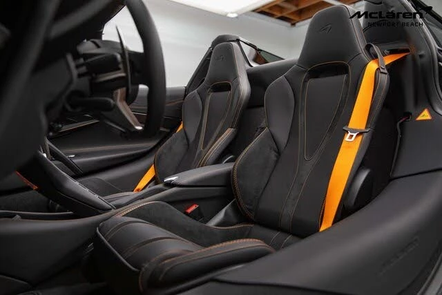 2025 McLaren 750S Spider - Image 11 of 25