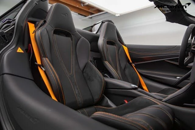 2025 McLaren 750S Spider - Image 12 of 25