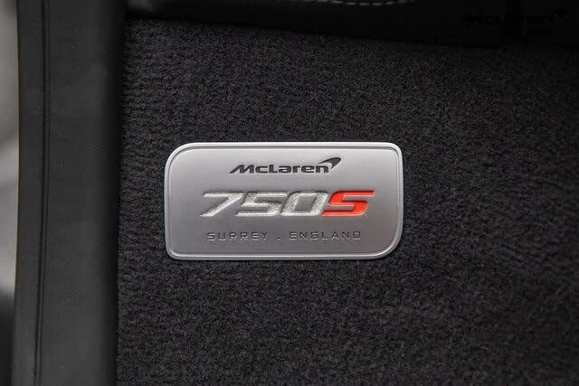 2025 McLaren 750S Spider - Image 14 of 25