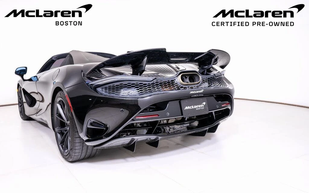 2025 McLaren 750S Spider - Image 12 of 24