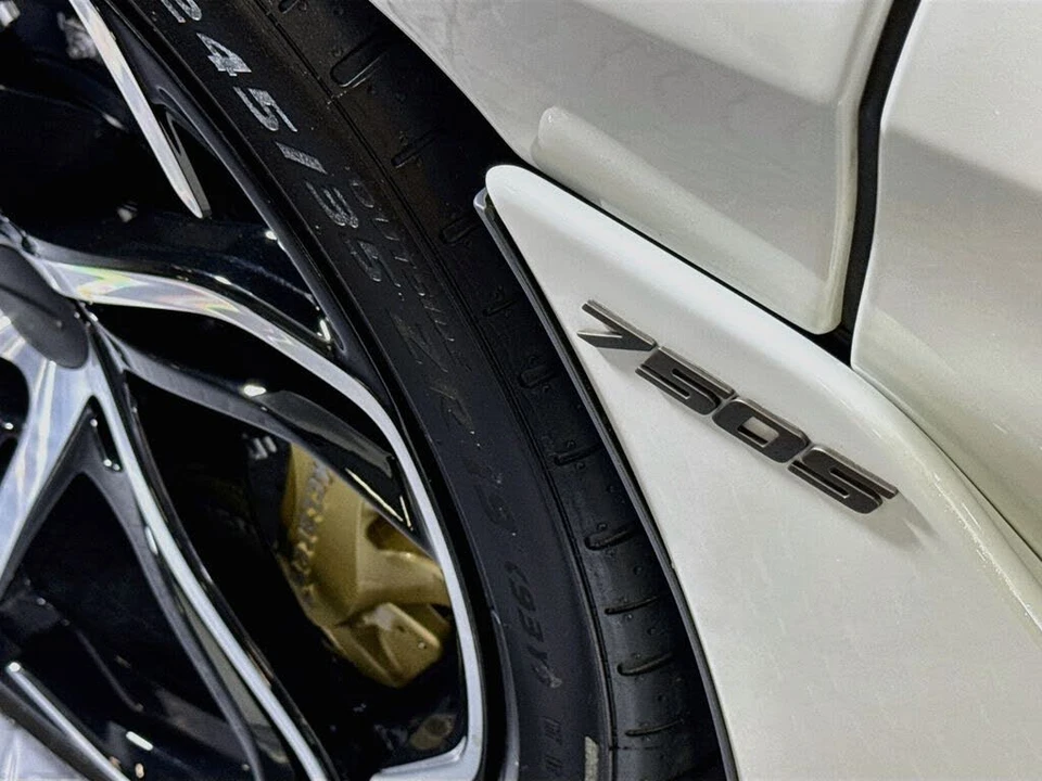 2025 McLaren 750S Spider - Image 21 of 28