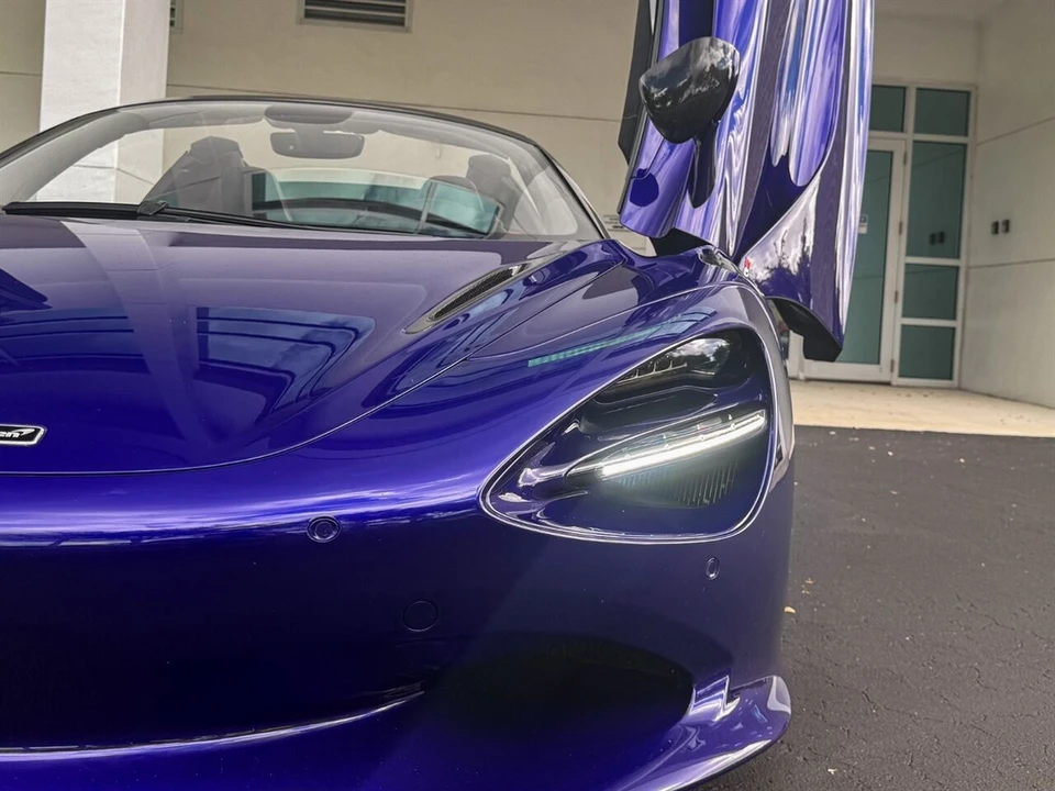 2025 McLaren 750S Spider - Image 3 of 4