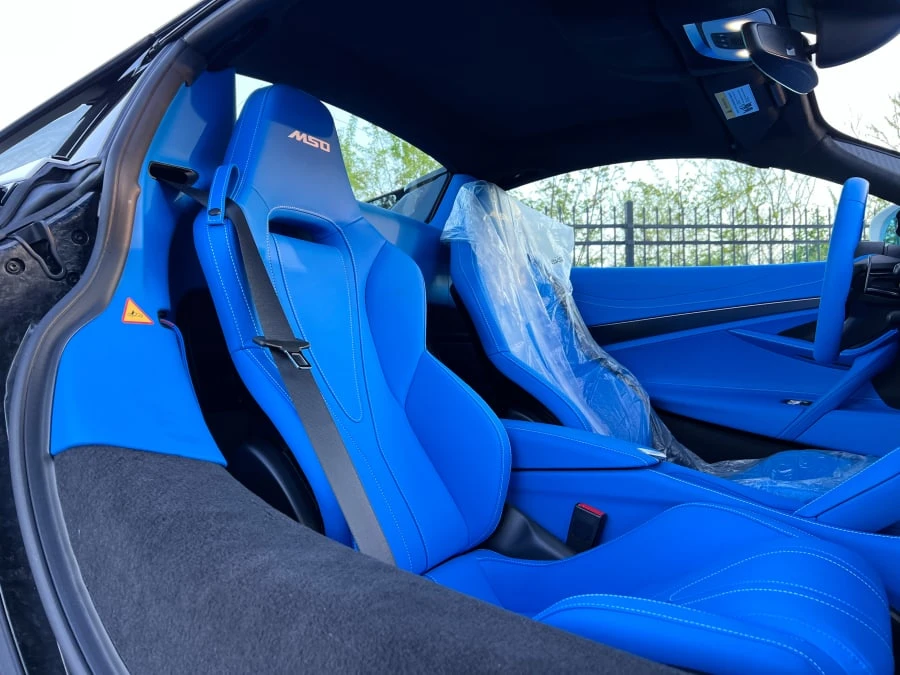 2025 McLaren 750S Spider - Image 25 of 31