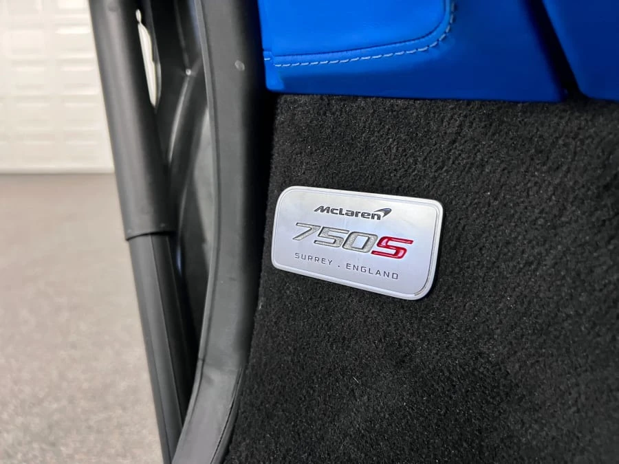 2025 McLaren 750S Spider - Image 24 of 31