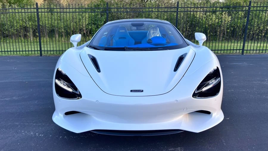 2025 McLaren 750S Spider - Image 4 of 31