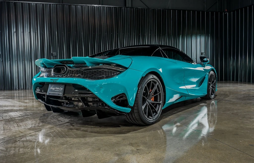 2025 McLaren 750S Spider - Image 17 of 31