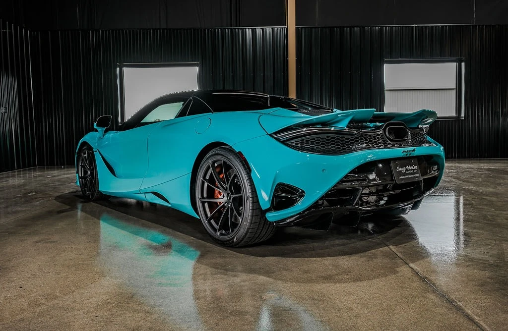2025 McLaren 750S Spider - Image 18 of 31