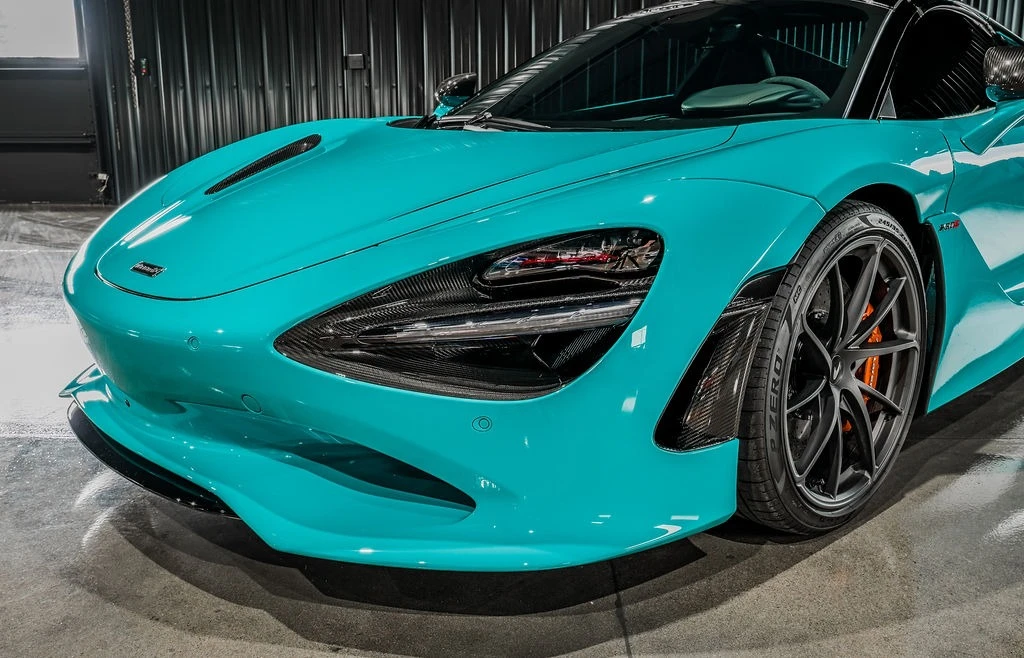 2025 McLaren 750S Spider - Image 11 of 31