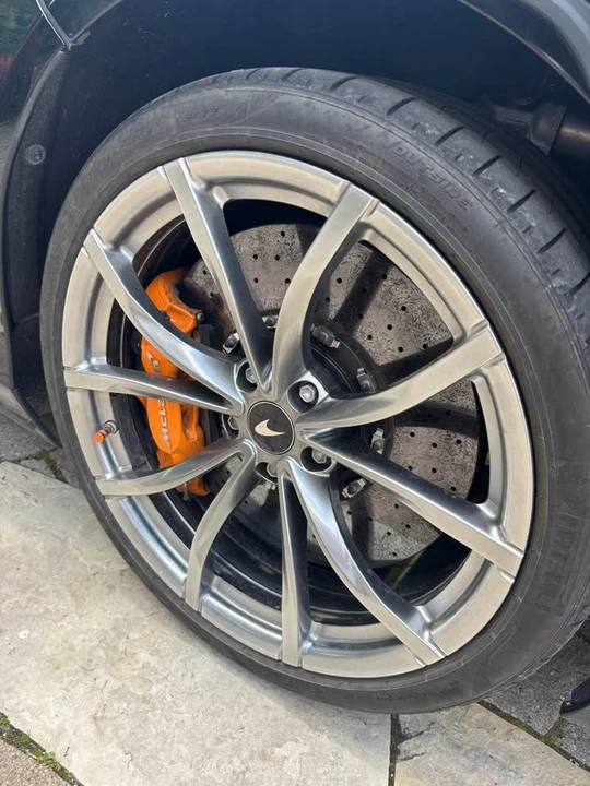 2025 McLaren Artura - Image 11 of 15