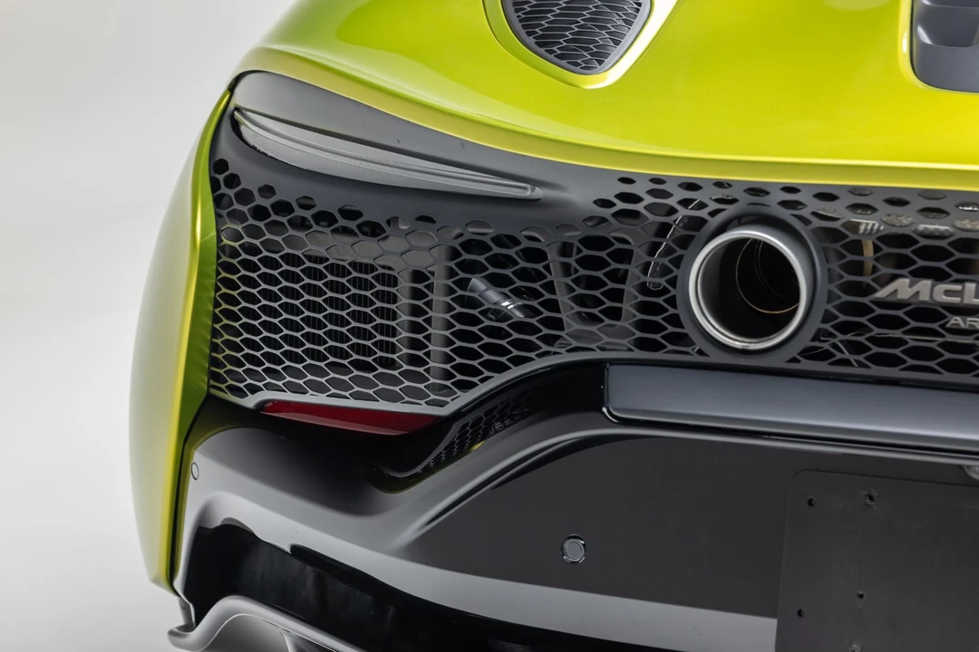 2025 McLaren Artura - Image 22 of 31