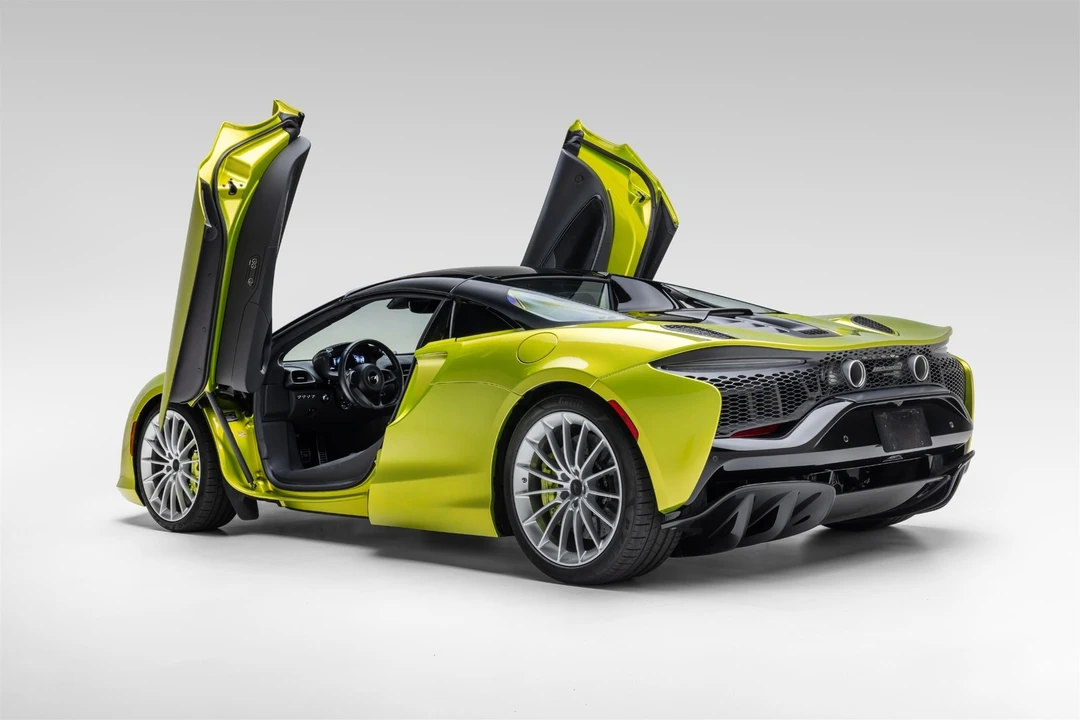 2025 McLaren Artura - Image 10 of 31