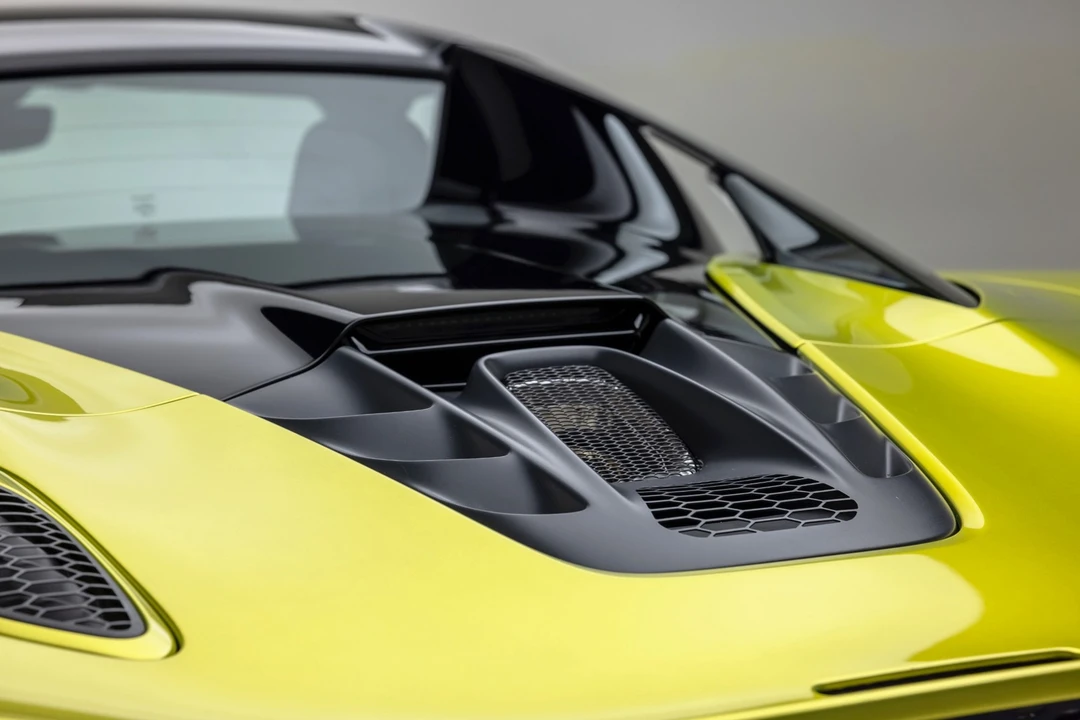 2025 McLaren Artura - Image 20 of 31