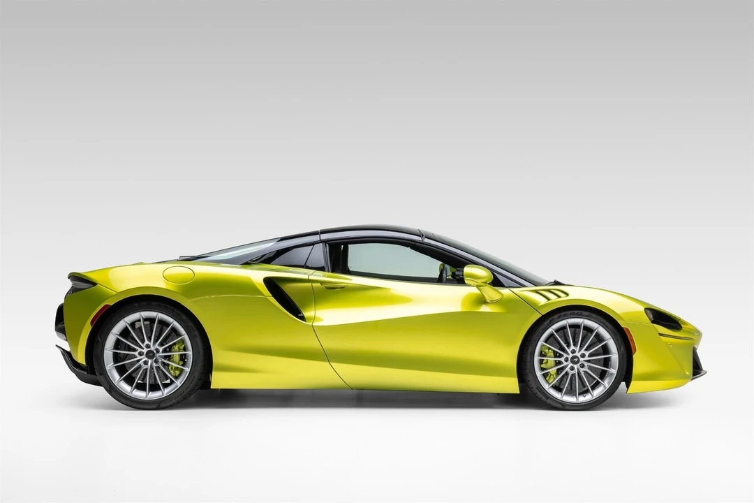 2025 McLaren Artura - Image 6 of 31