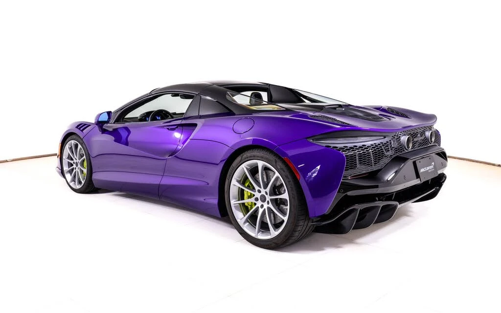 2025 McLaren Artura - Image 4 of 27