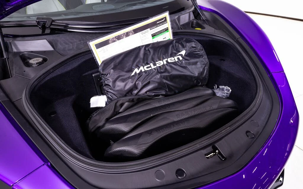 2025 McLaren Artura - Image 27 of 27