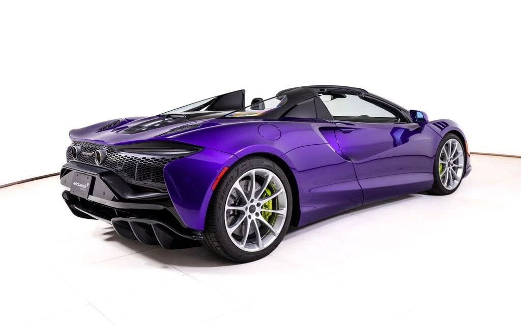 2025 McLaren Artura - Image 7 of 27