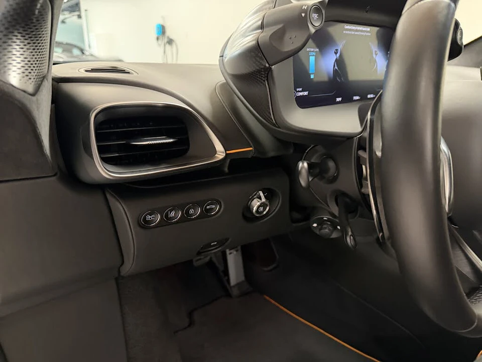 2025 McLaren Artura - Image 17 of 21