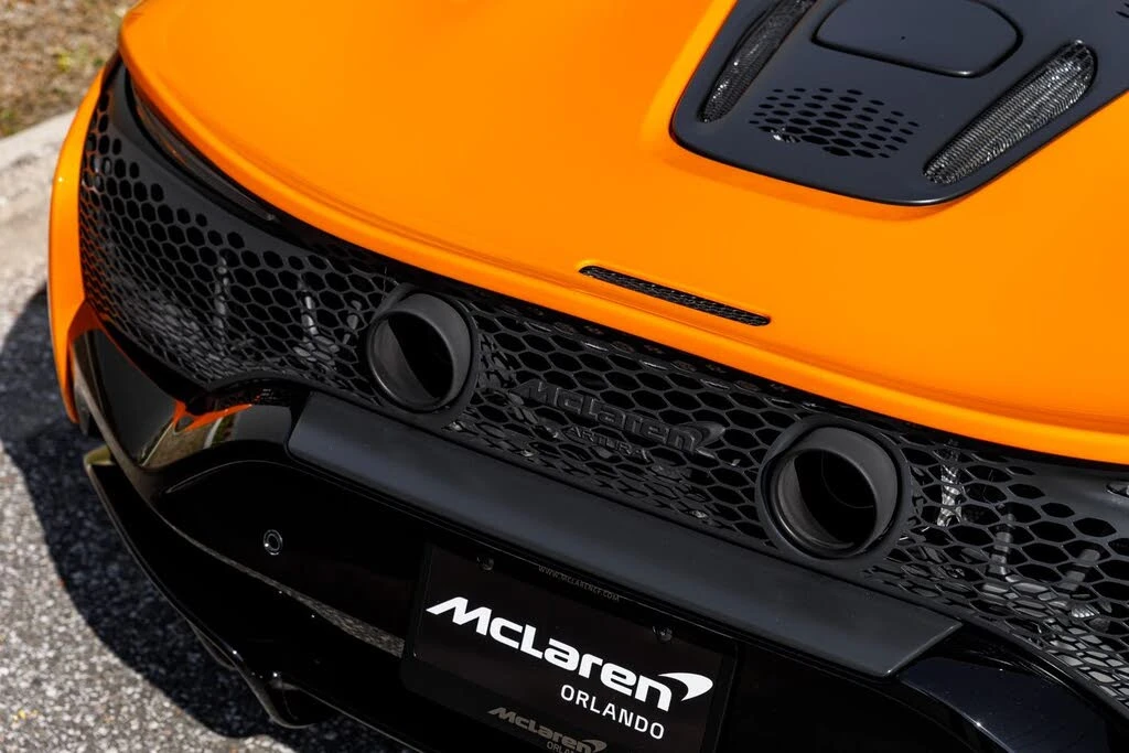 2025 McLaren Artura - Image 2 of 31