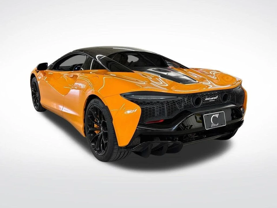 2025 McLaren Artura - Image 3 of 27
