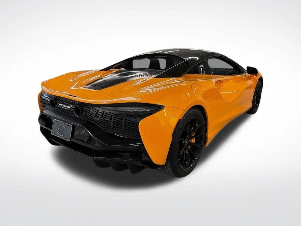 2025 McLaren Artura - Image 5 of 27