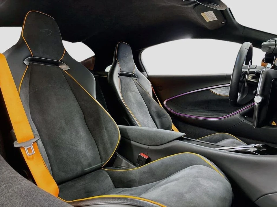 2025 McLaren Artura - Image 14 of 27