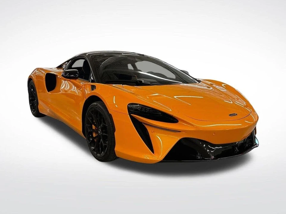 2025 McLaren Artura - Image 7 of 27