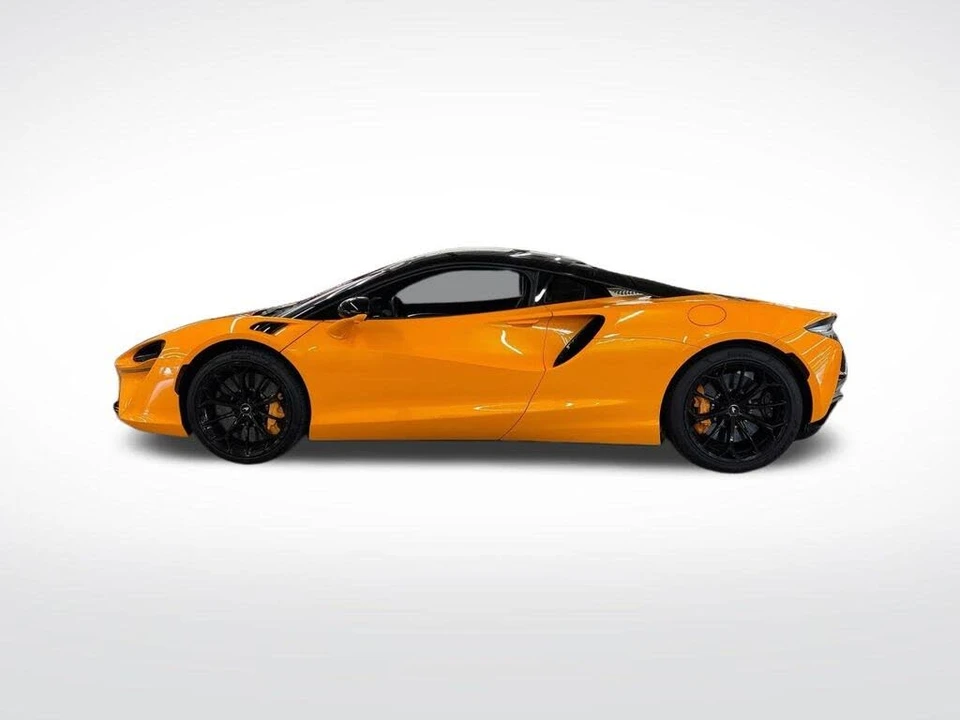2025 McLaren Artura - Image 2 of 27