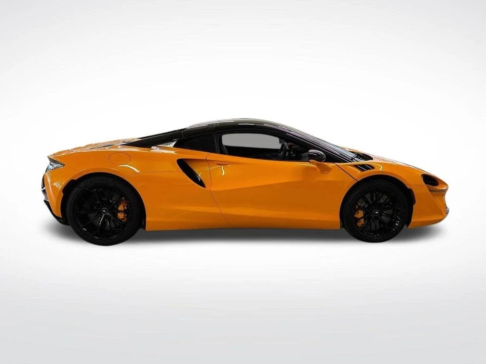 2025 McLaren Artura - Image 6 of 27