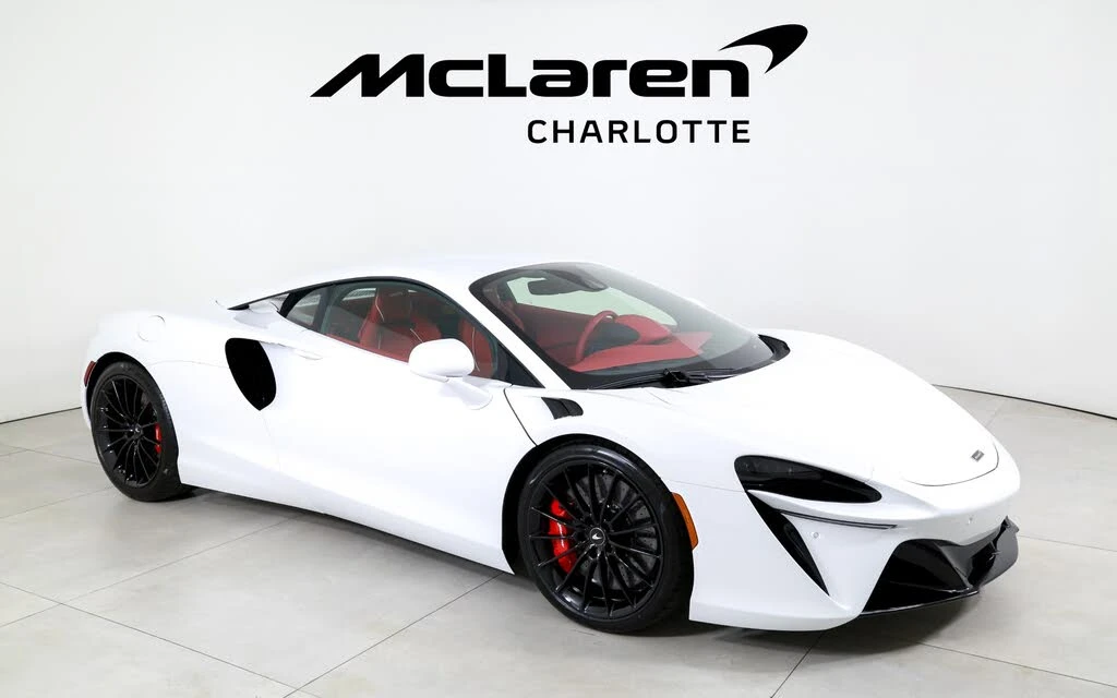 2025 McLaren Artura - Image 2 of 31