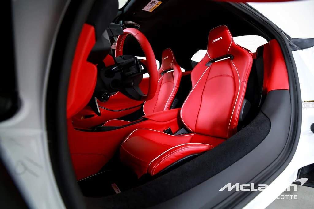 2025 McLaren Artura - Image 12 of 31