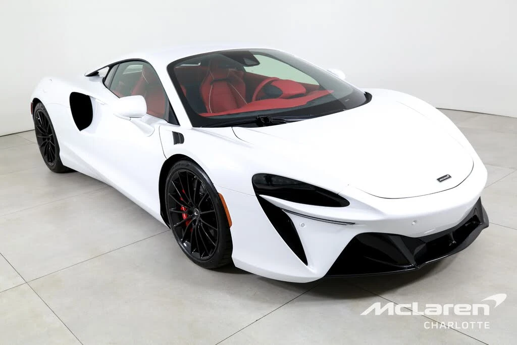 2025 McLaren Artura - Image 3 of 31