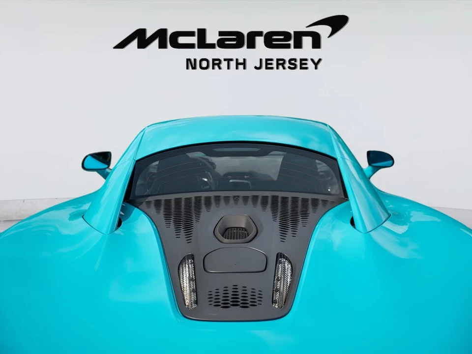 2025 McLaren Artura - Image 27 of 31
