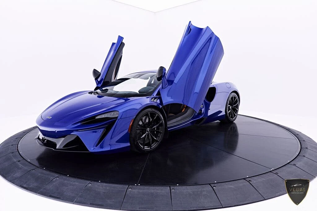 2025 McLaren Artura - Image 22 of 31