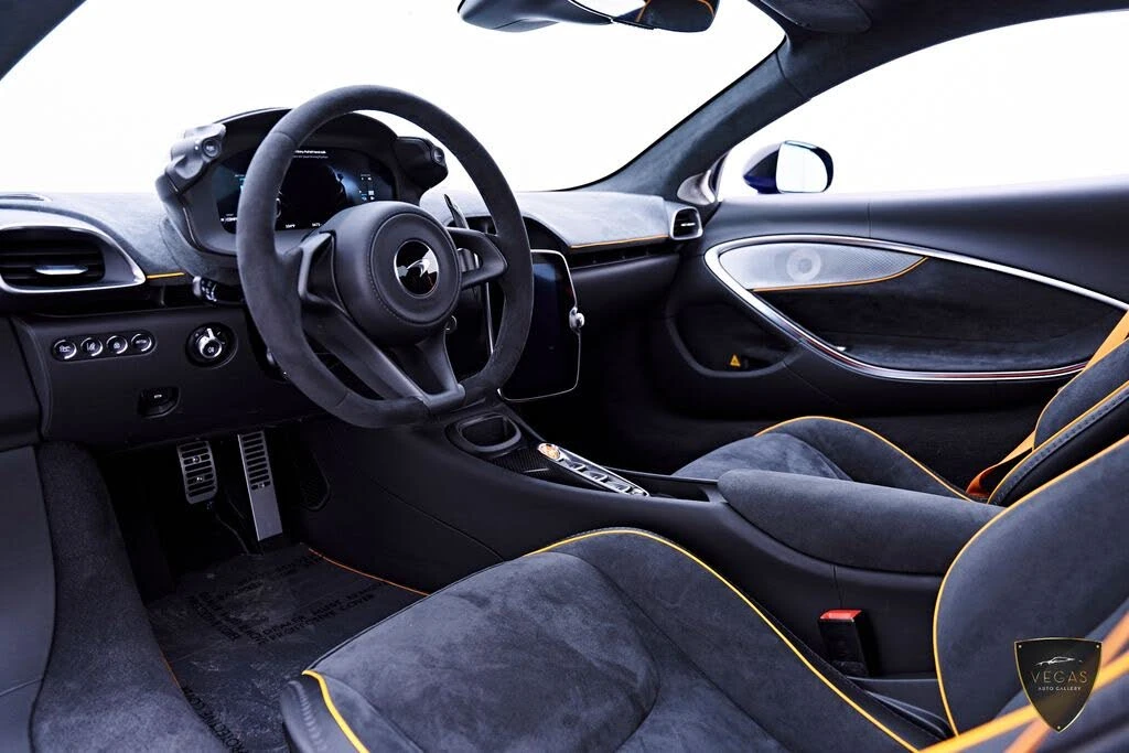 2025 McLaren Artura - Image 2 of 31