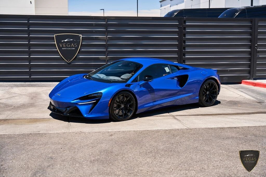 2025 McLaren Artura - Image 5 of 31