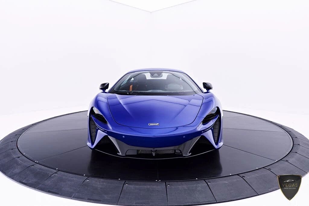 2025 McLaren Artura - Image 20 of 31
