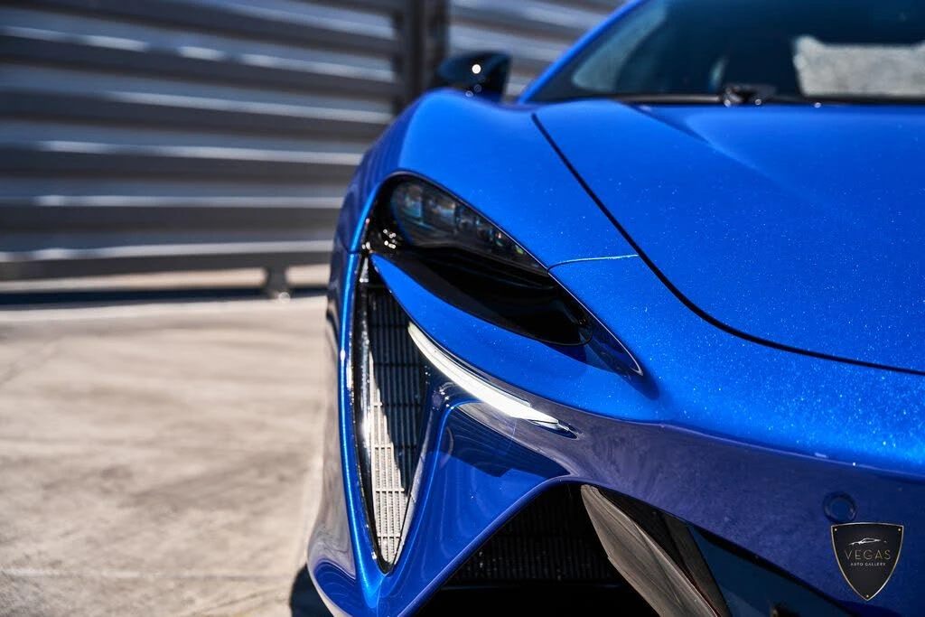 2025 McLaren Artura - Image 8 of 31