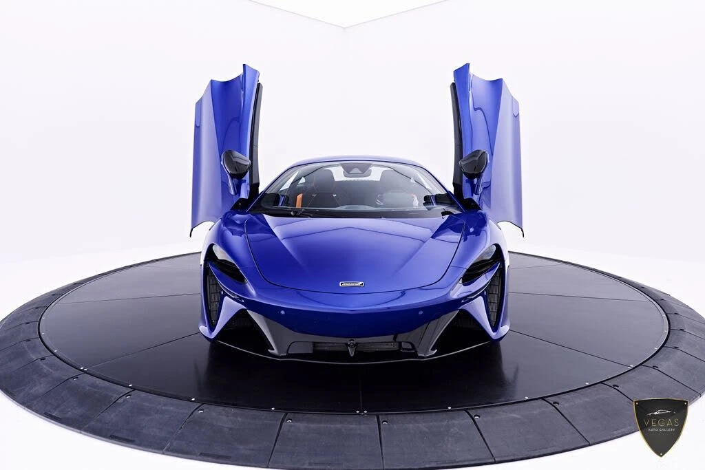 2025 McLaren Artura - Image 21 of 31
