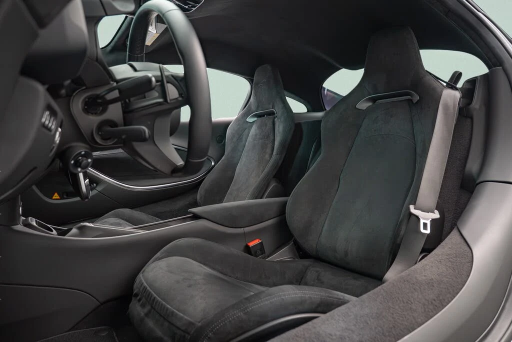 2025 McLaren Artura - Image 11 of 21