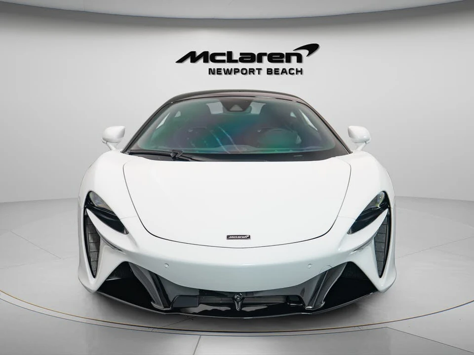 2025 McLaren Artura - Image 2 of 21
