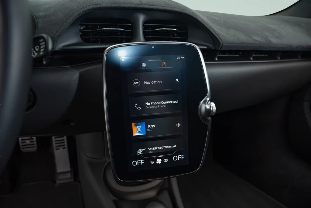 2025 McLaren Artura - Image 8 of 21