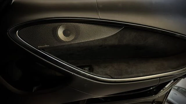 2025 McLaren Artura - Image 12 of 28