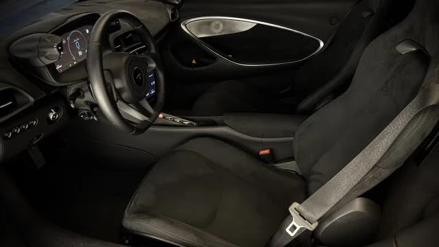 2025 McLaren Artura - Image 4 of 28