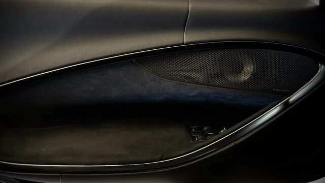 2025 McLaren Artura - Image 8 of 28