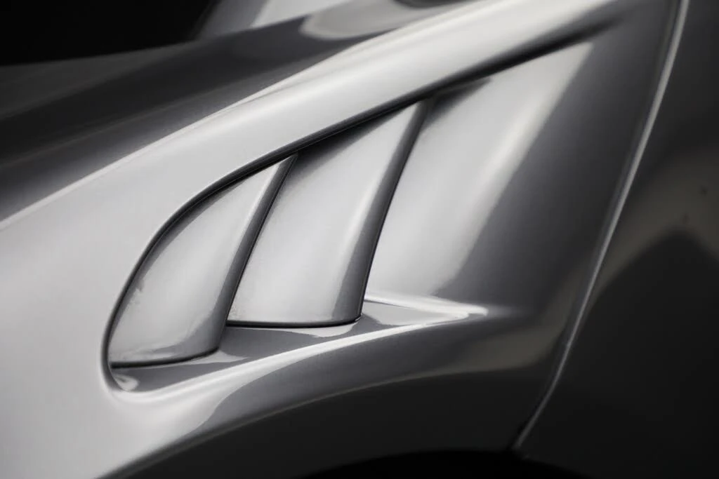 2025 McLaren Artura - Image 28 of 31