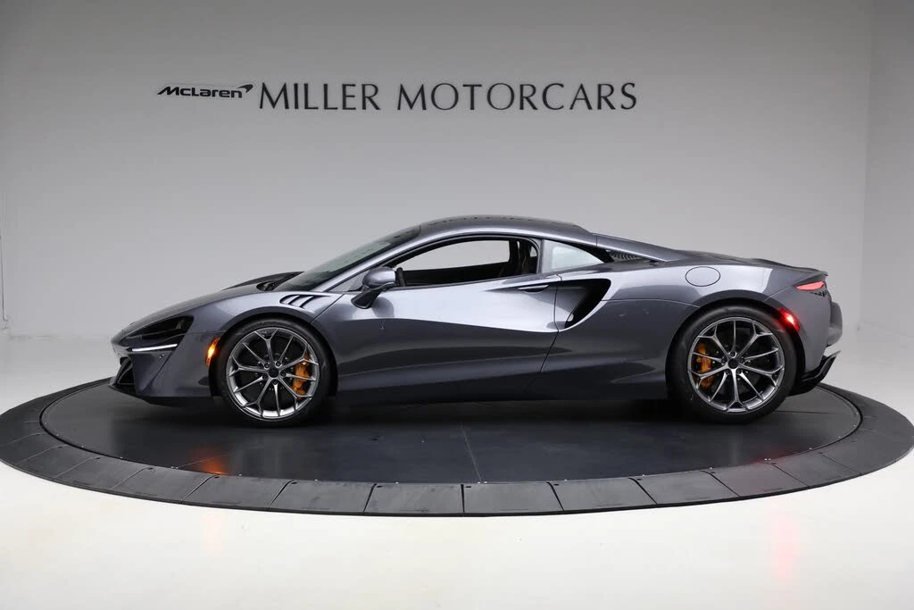 2025 McLaren Artura - Image 3 of 31